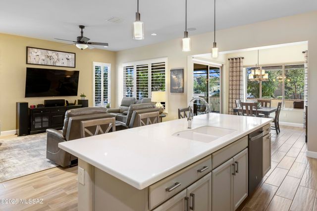 61127 E Shale Road, Oracle, AZ 85623