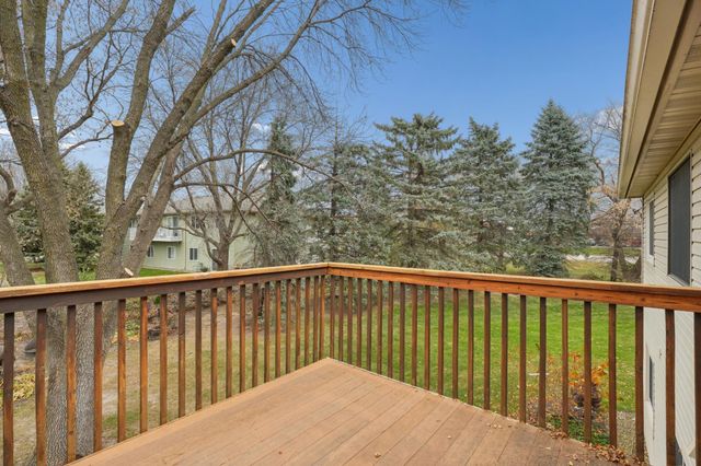 4370 Buckingham Court 1407, Vadnais Heights, MN 55127