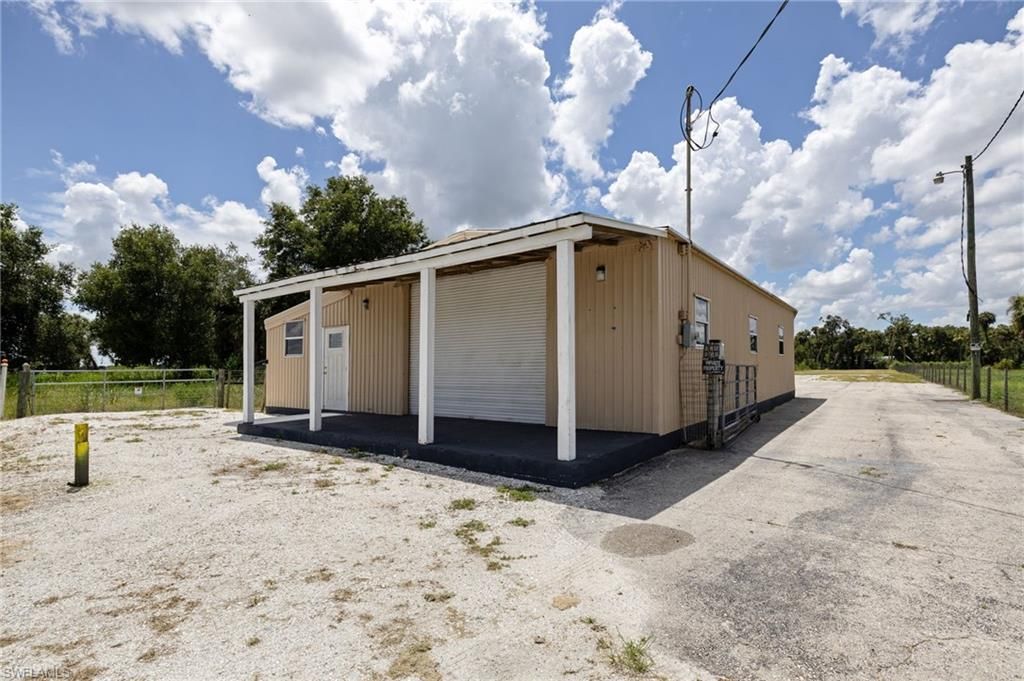 22110 Palm Beach BLVD, ALVA, FL 33920 — exterior