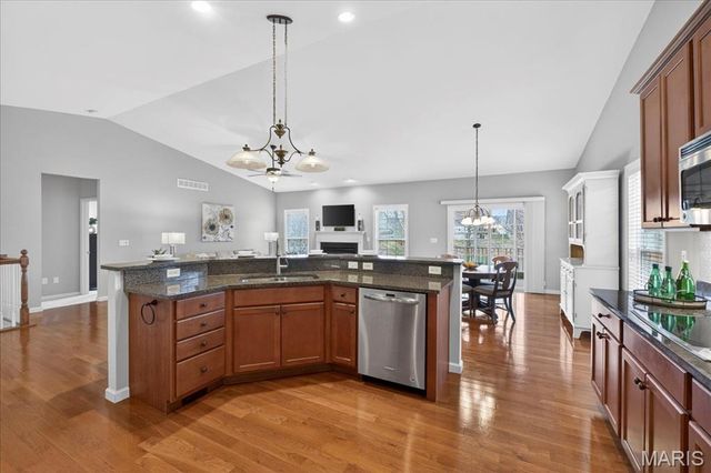 142 Meadows Of Wildwood Boulevard, Wildwood, MO 63040