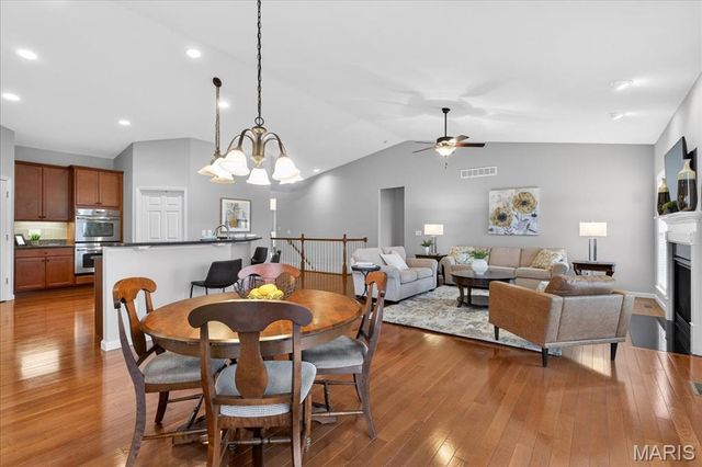 142 Meadows Of Wildwood Boulevard, Wildwood, MO 63040