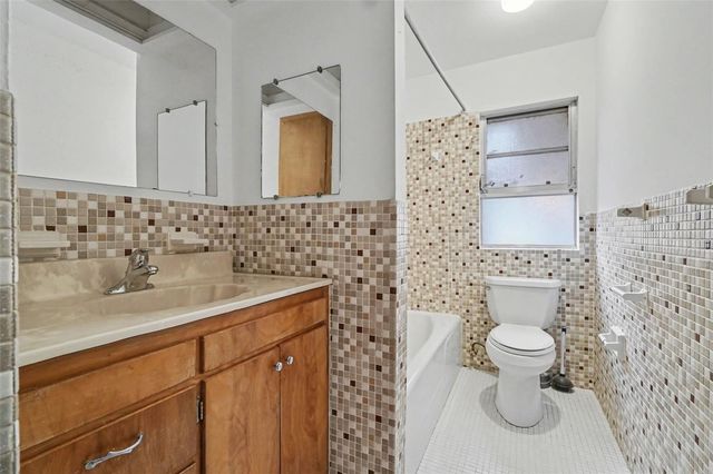 803 CAROL COURT, Tavares, FL 32778