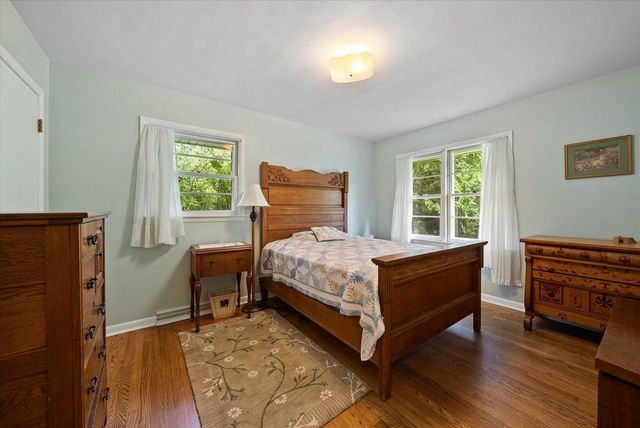 4830 Westfield ROAD, Mequon, WI 53092