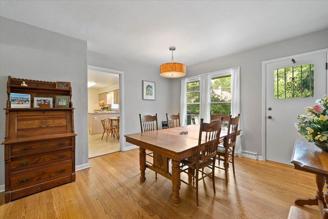 4830 Westfield ROAD, Mequon, WI 53092