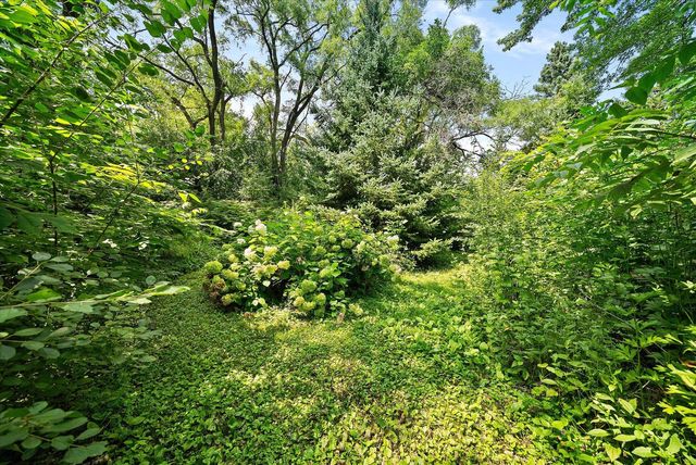 4830 Westfield ROAD, Mequon, WI 53092