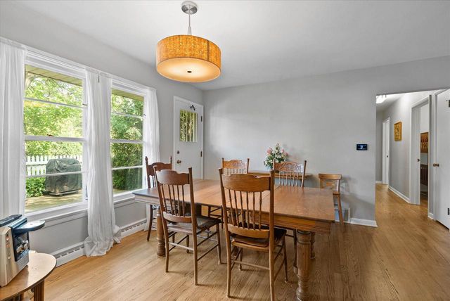 4830 Westfield ROAD, Mequon, WI 53092