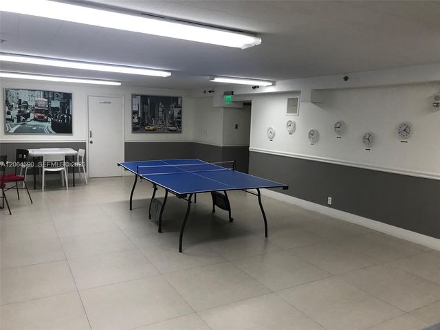 100 Lincoln Road 1424, Miami Beach, FL 33139