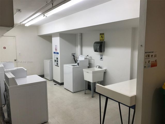 100 Lincoln Road 1424, Miami Beach, FL 33139