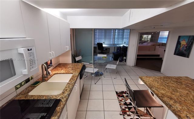 100 Lincoln Road 1424, Miami Beach, FL 33139