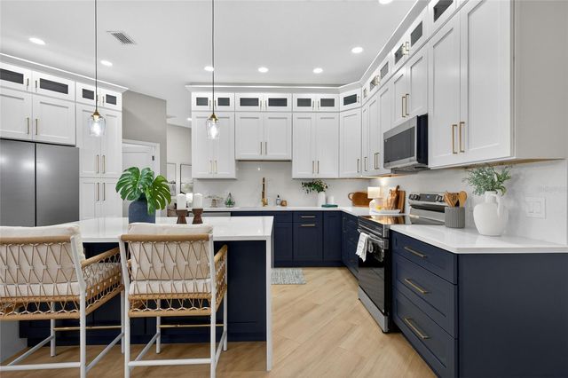 18917 EDINBOROUGH WAY, Tampa, FL 33647