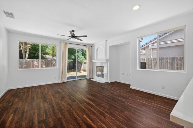 5921 Meeks Way, Sacramento, CA 95835