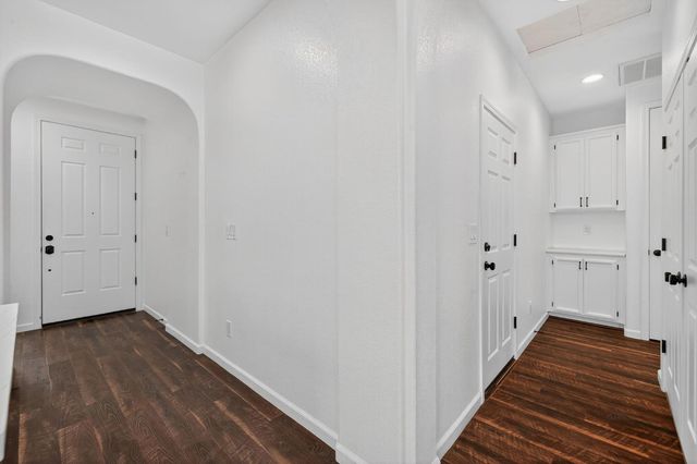 5921 Meeks Way, Sacramento, CA 95835