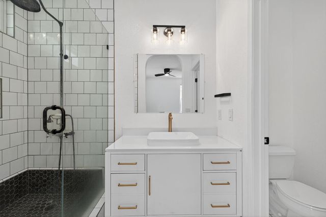 5921 Meeks Way, Sacramento, CA 95835