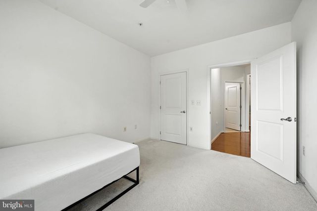 2665 PROSPERITY AVE #211, Fairfax, VA 22031