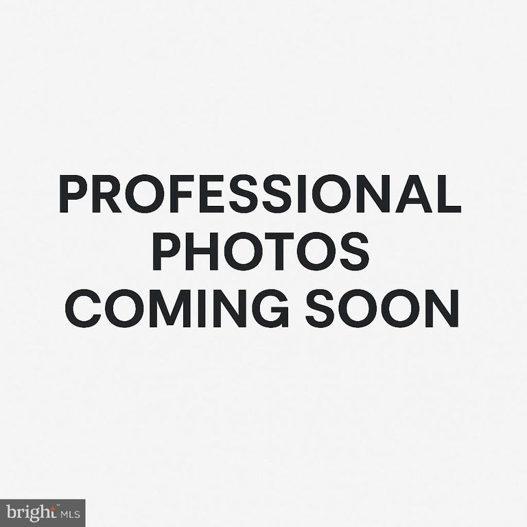 2665 PROSPERITY AVE #211, Fairfax, VA 22031