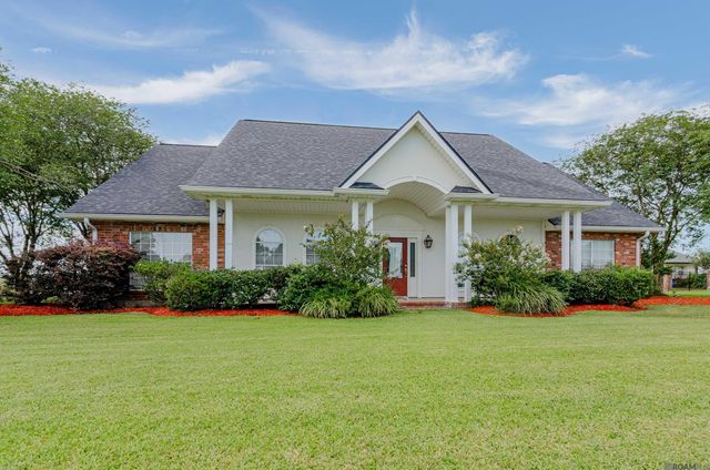 212 Chateau Dr, Lockport, LA 70374