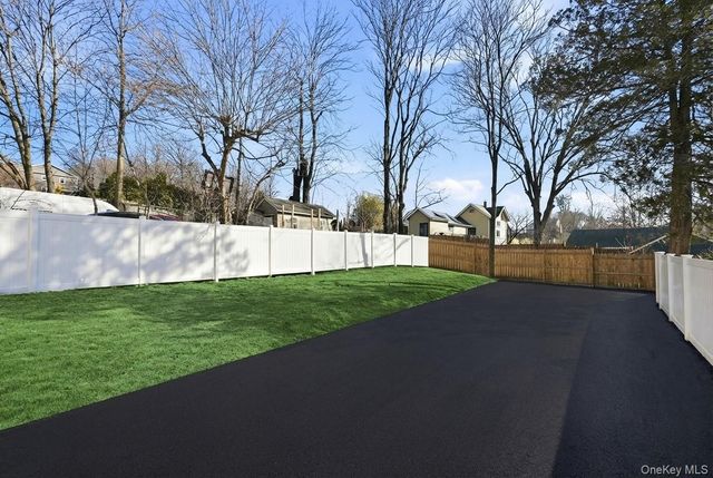 78 N Kensico Avenue, White Plains, NY 10604