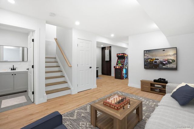 78 N Kensico Avenue, White Plains, NY 10604