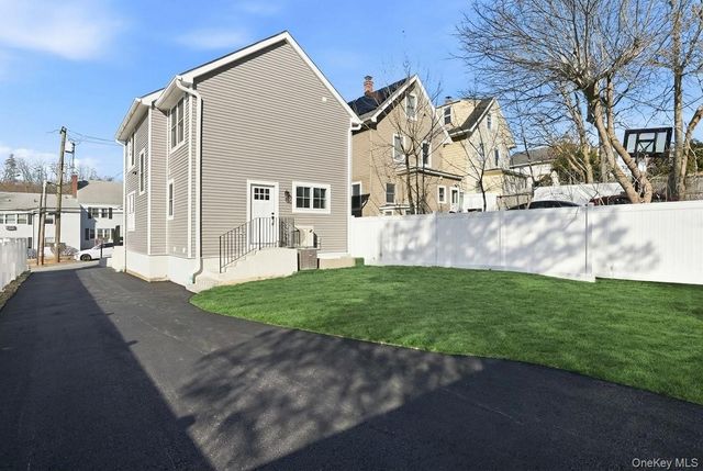 78 N Kensico Avenue, White Plains, NY 10604