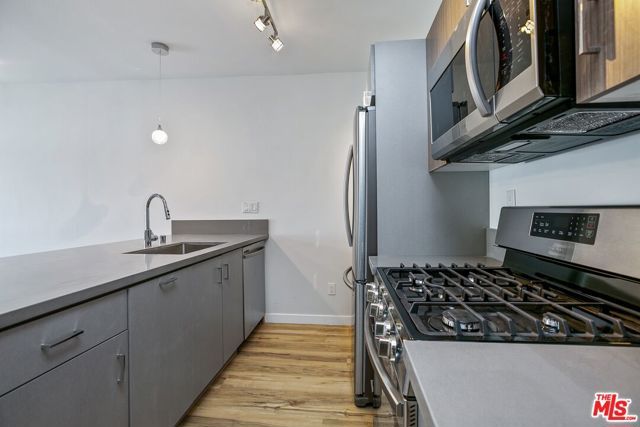 6640 Woodley Avenue 104, Van Nuys (los Angeles), CA 91406