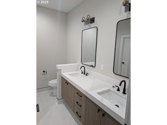 14220 Ne 42ND Cir, Vancouver, WA 98682