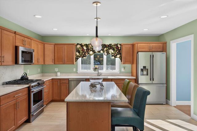 26 Crosswinds Way, Teaticket, MA 02536