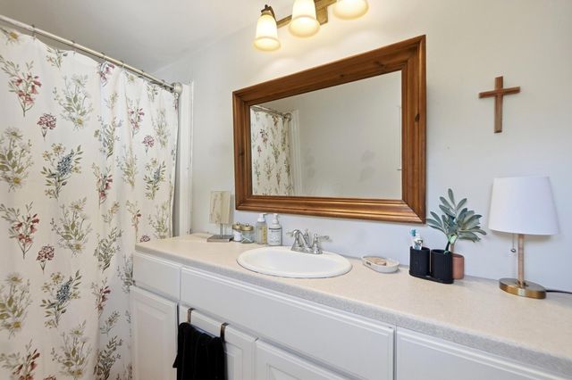 66 N Vernon Street, Sunbury, OH 43074