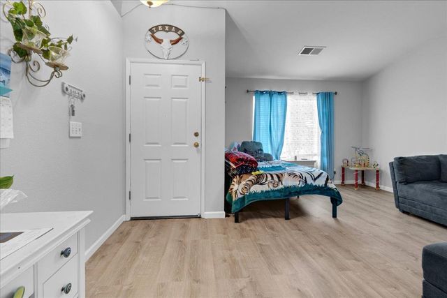 981 Marne Drive, Hollister, CA 95023