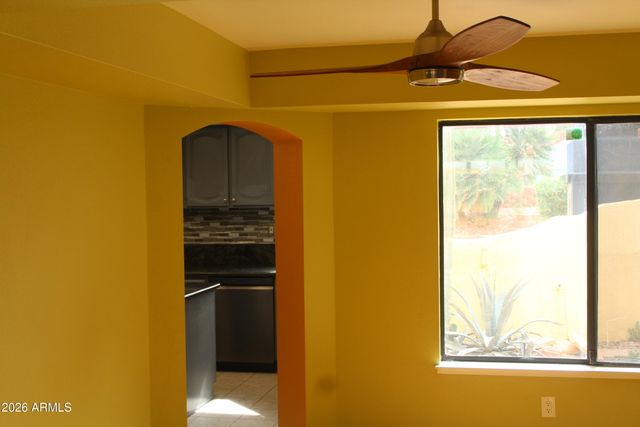 1825 E REDFIELD Road, Phoenix, AZ 85022