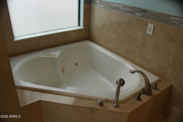 1825 E REDFIELD Road, Phoenix, AZ 85022