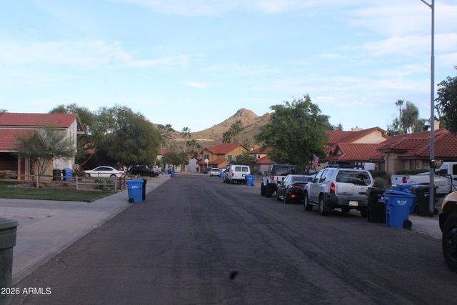 1825 E REDFIELD Road, Phoenix, AZ 85022