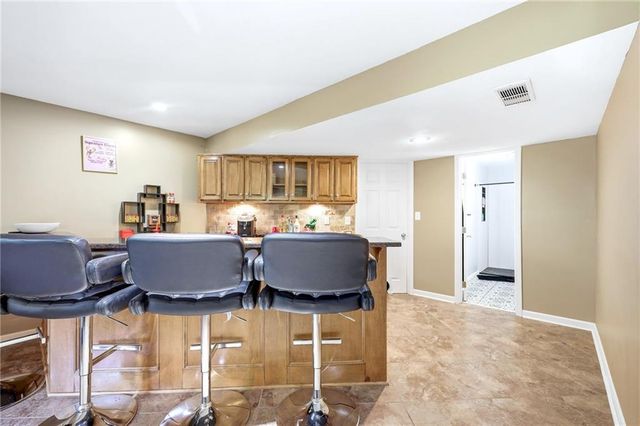21714 W 96th Street, Lenexa, KS 66220