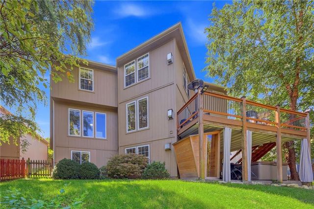 21714 W 96th Street, Lenexa, KS 66220