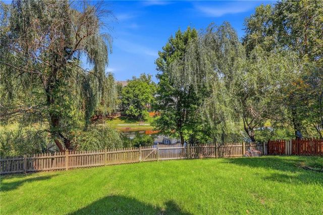 21714 W 96th Street, Lenexa, KS 66220