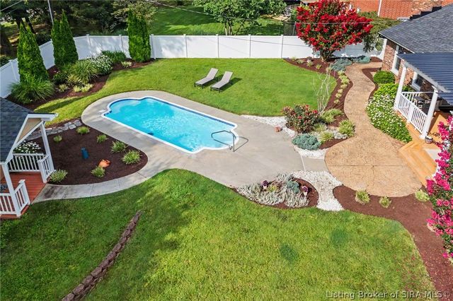 1438 McCartin Drive, New Albany, IN 47150