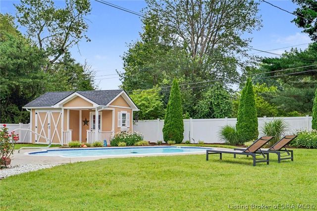 1438 McCartin Drive, New Albany, IN 47150