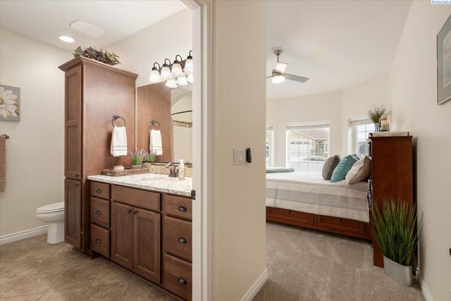 9309 Majestia Ln, Pasco, WA 99301