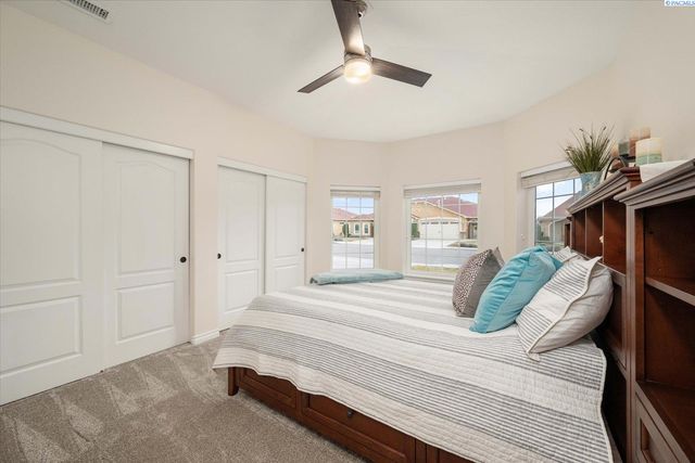 9309 Majestia Ln, Pasco, WA 99301