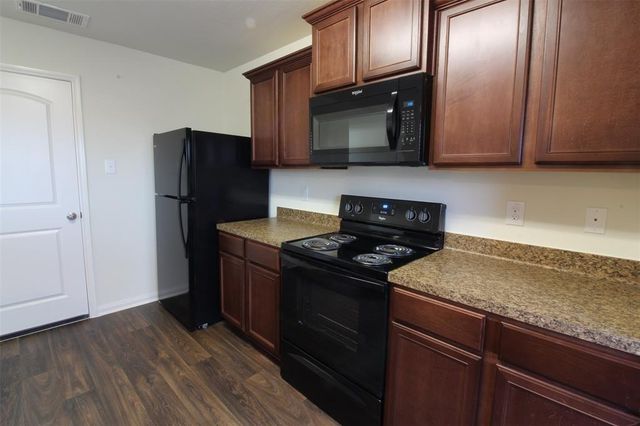 8202 Sandy Sea Road, Cove, TX 77523