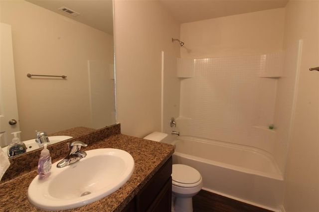 8202 Sandy Sea Road, Cove, TX 77523