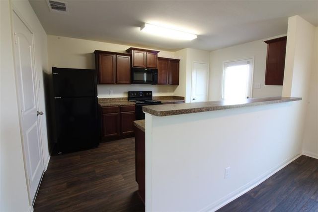 8202 Sandy Sea Road, Cove, TX 77523