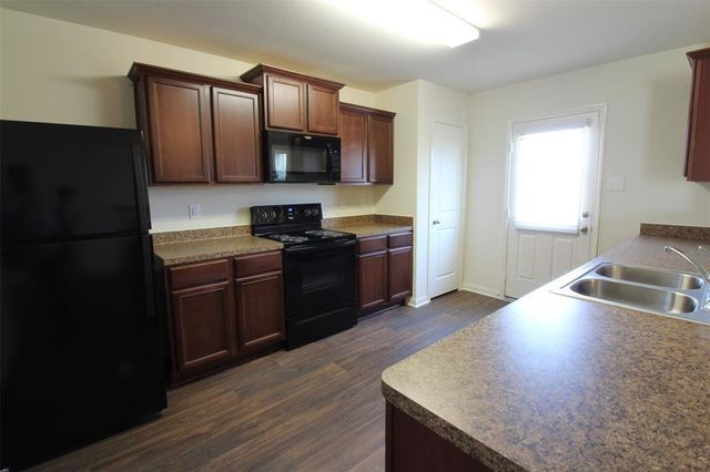 8202 Sandy Sea Road, Cove, TX 77523