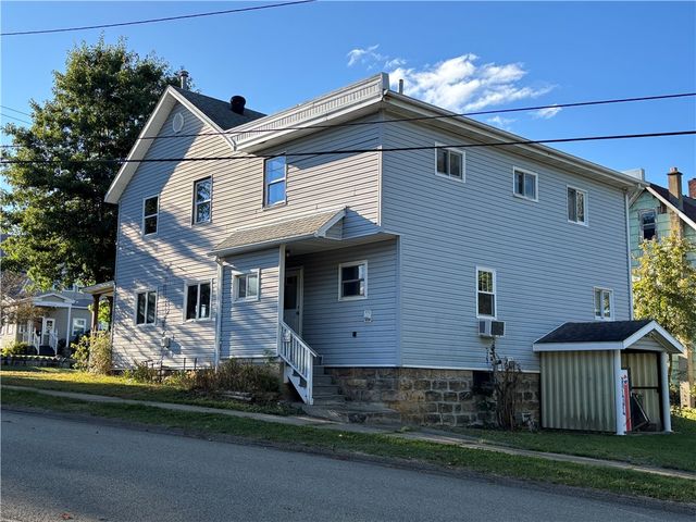 418 Chase Street, Kane Boro, PA 16735