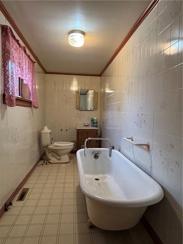 418 Chase Street, Kane Boro, PA 16735