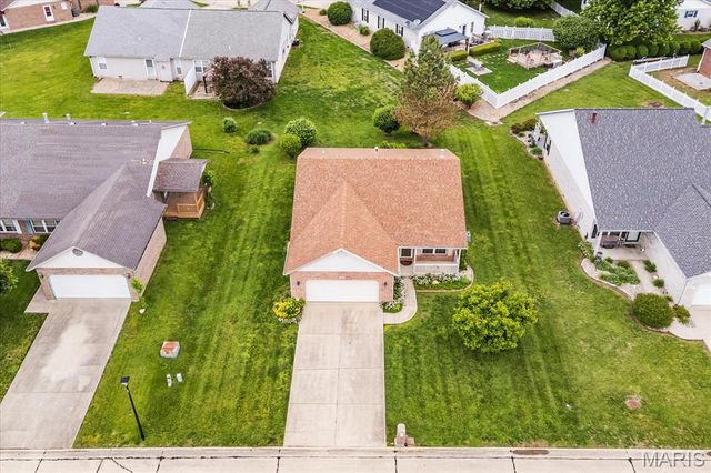 2245 Wellington Drive, Belleville, IL 62221