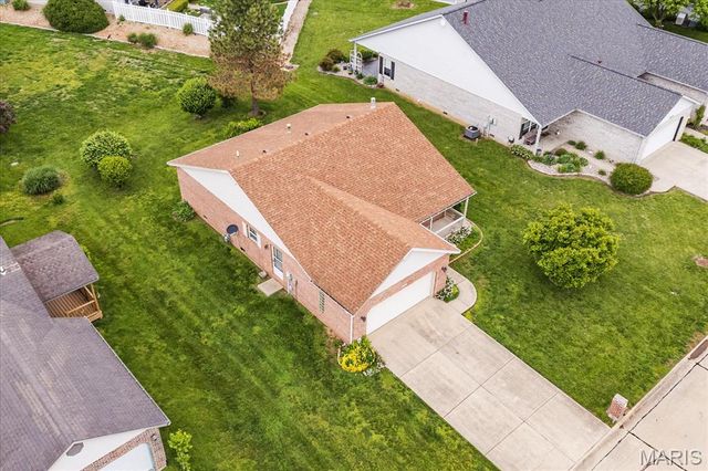 2245 Wellington Drive, Belleville, IL 62221