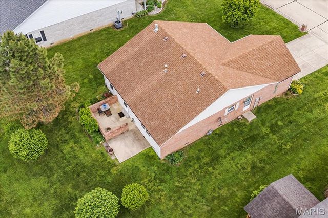 2245 Wellington Drive, Belleville, IL 62221
