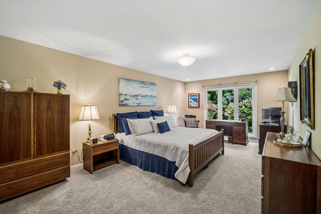 3860 MISSION HILLS Road 217, Northbrook, IL 60062