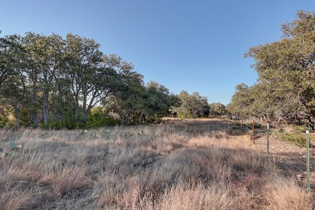 88 Wendel Rd, Harper, TX 78631