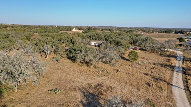 88 Wendel Rd, Harper, TX 78631